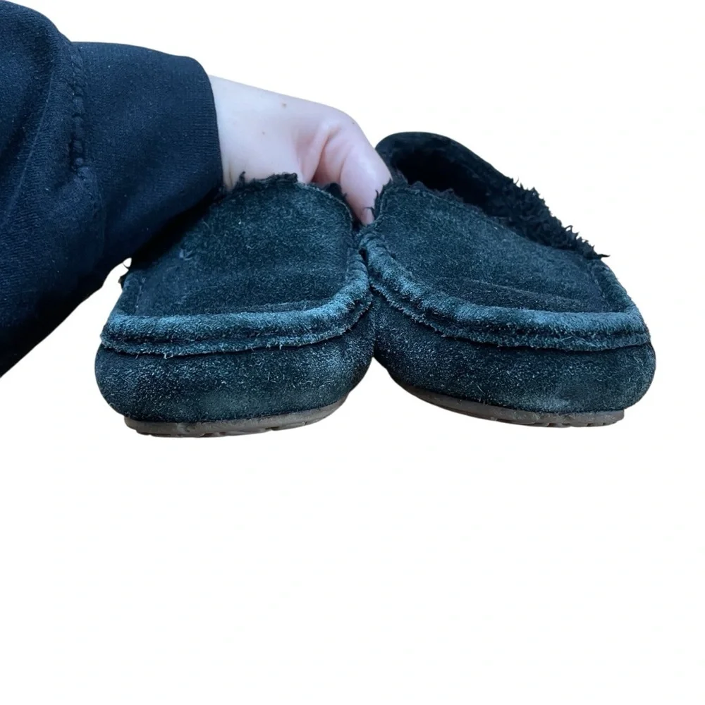 4/$25 Koolaburra by Ugg Black Moccasin Slippers Boy's Size 4 Black Slip On Shoes